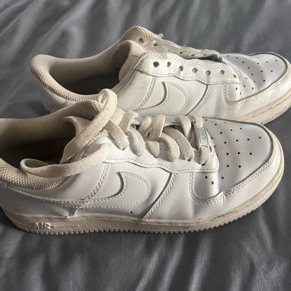 Nike Air Force 1 low top White Athletic Sneakers women’s size 7 well used